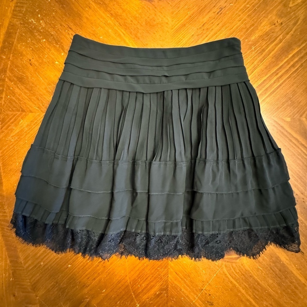 Sam Edelman Black Pleated Lace Layered Flared Mini Skirt Size 2 Fairy Goth Dark